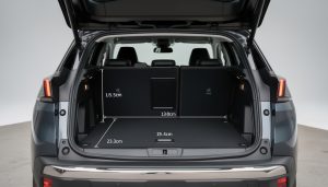 découvrez les dimensions du coffre de la peugeot 3008 et explorez ses capacités de chargement pour mieux organiser vos trajets et vos transports.